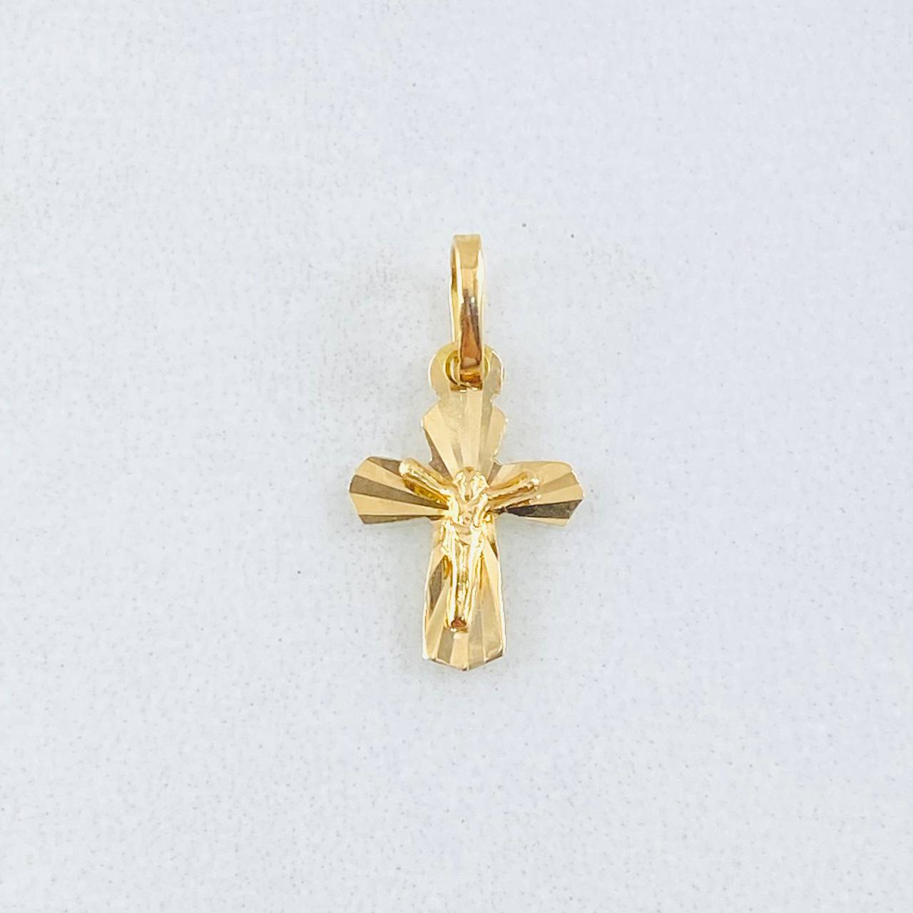 Pendant Cross Christ 0.4gr / 3/4 in / 18K Gold