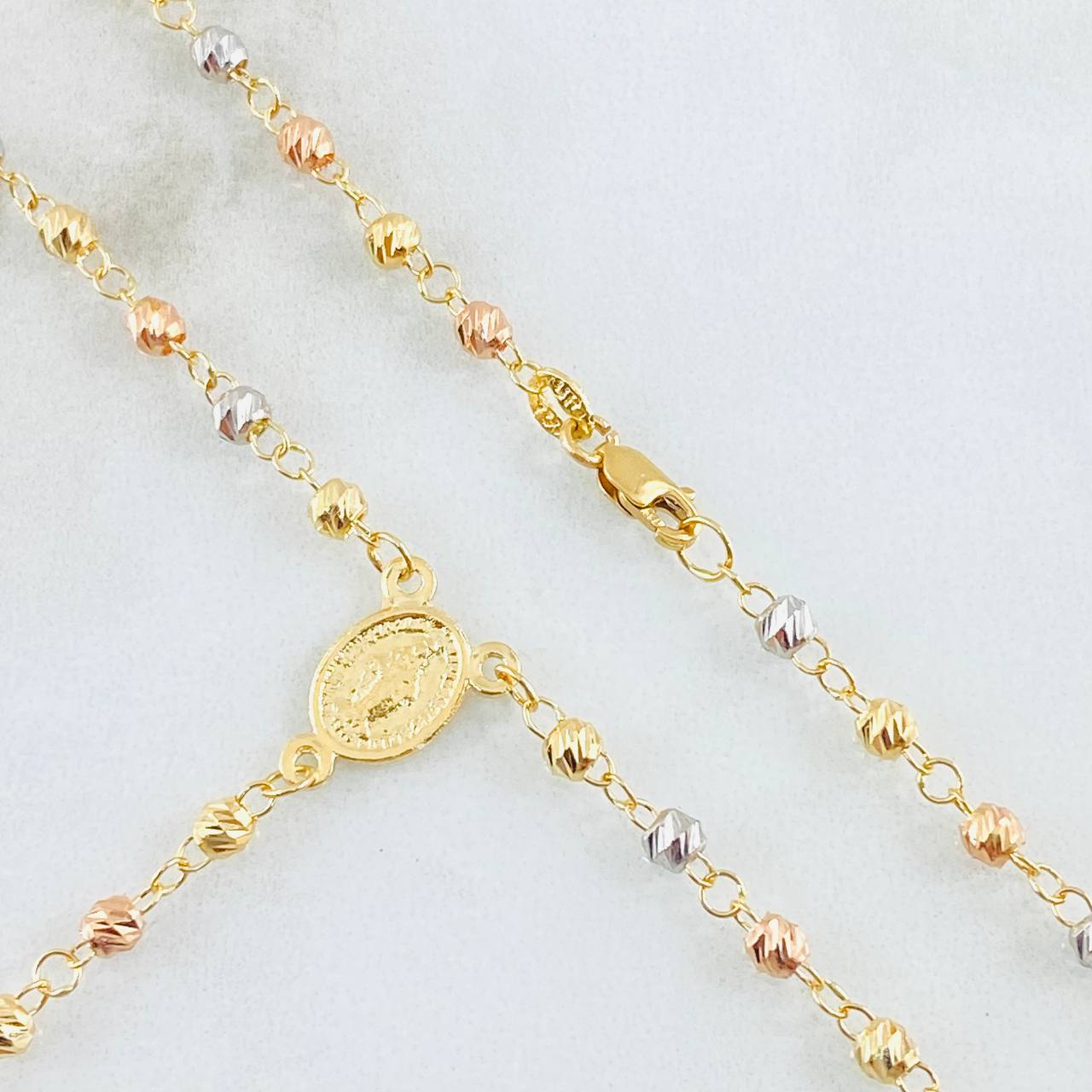 Rosario Virgen Milagrosa 6.65gr / 19 3/4 in / Tres Oros 18K ©