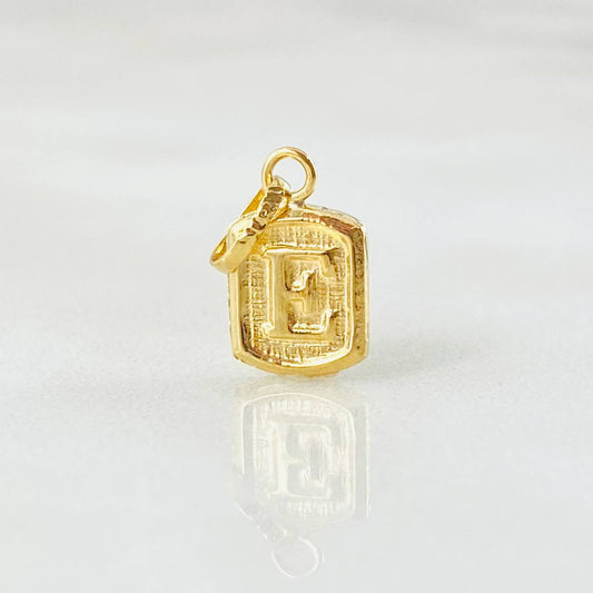 Dije Letra E 0.35gr / 1/2 in / Oro Amarillo 18K ©