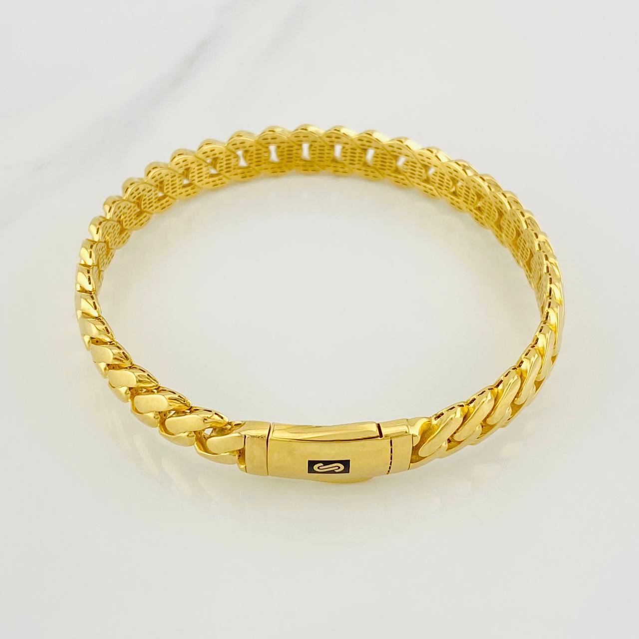 Pulso Cubano Infinito 14.85g / 7 in / 8.06mm Oro Amarillo 18K