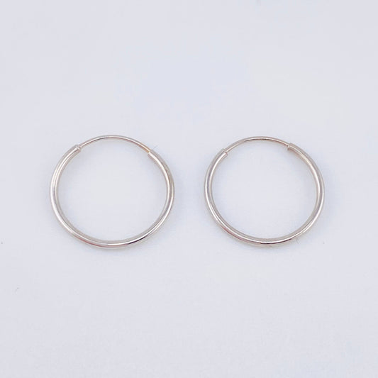 Hoop Earrings Smooth Ring 0.6gr / 1/2 in / 18K White Gold *