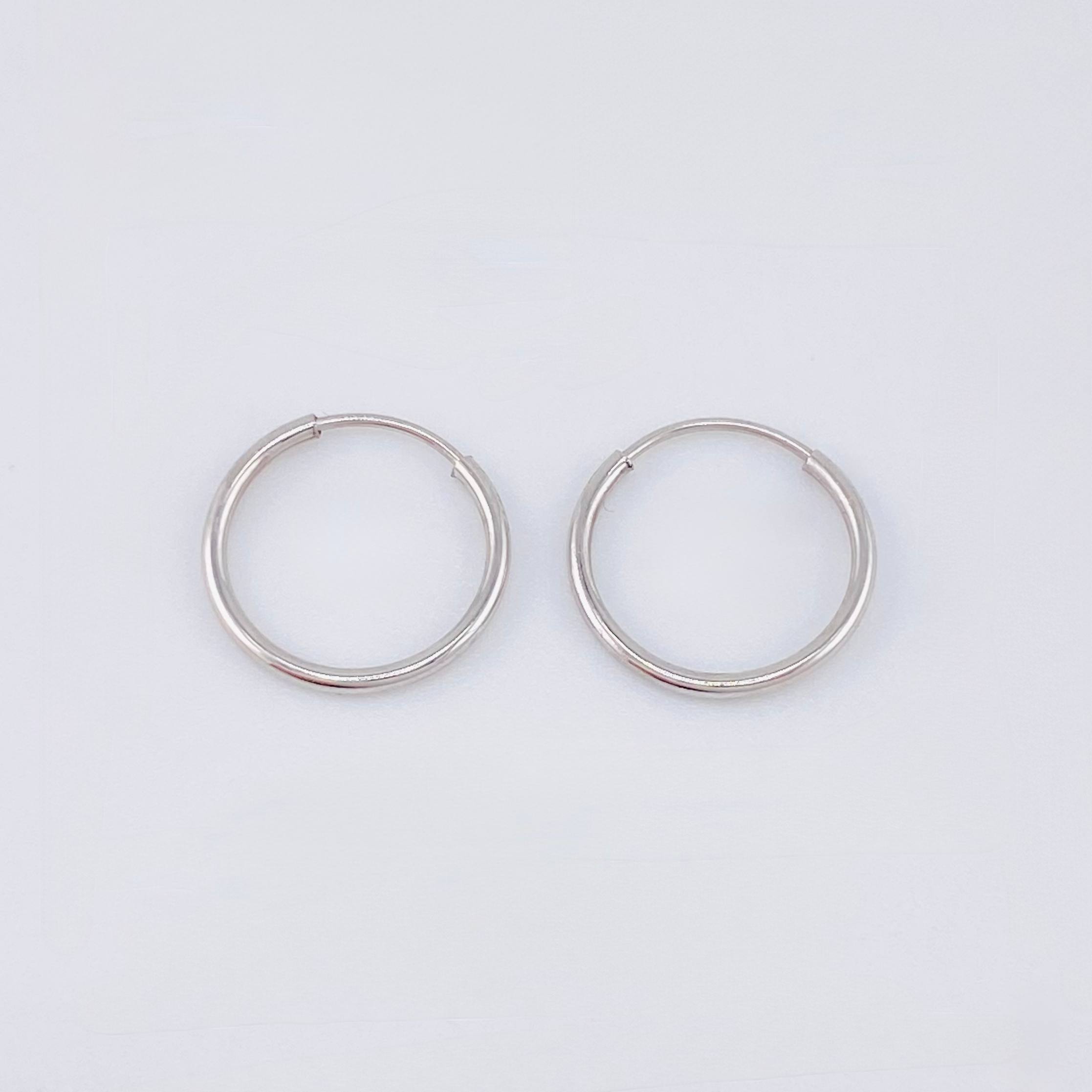 Candongas Aro Liso 0.55gr / 1/2 in / Oro Blanco 18K