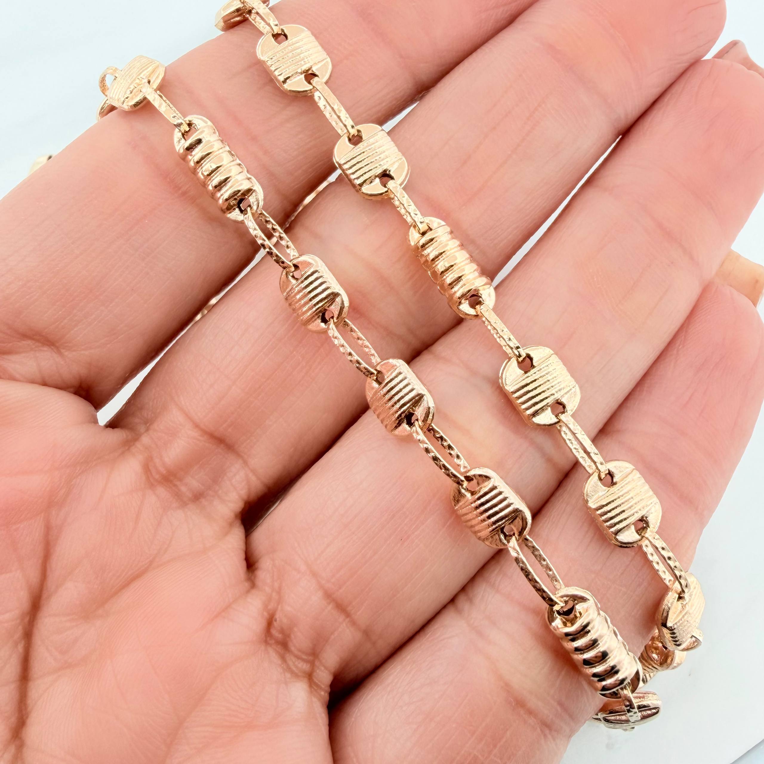 Cadena Rustica barril 12.4g / 24 1/4 in / 5.3mm Oro Amarillo 18K