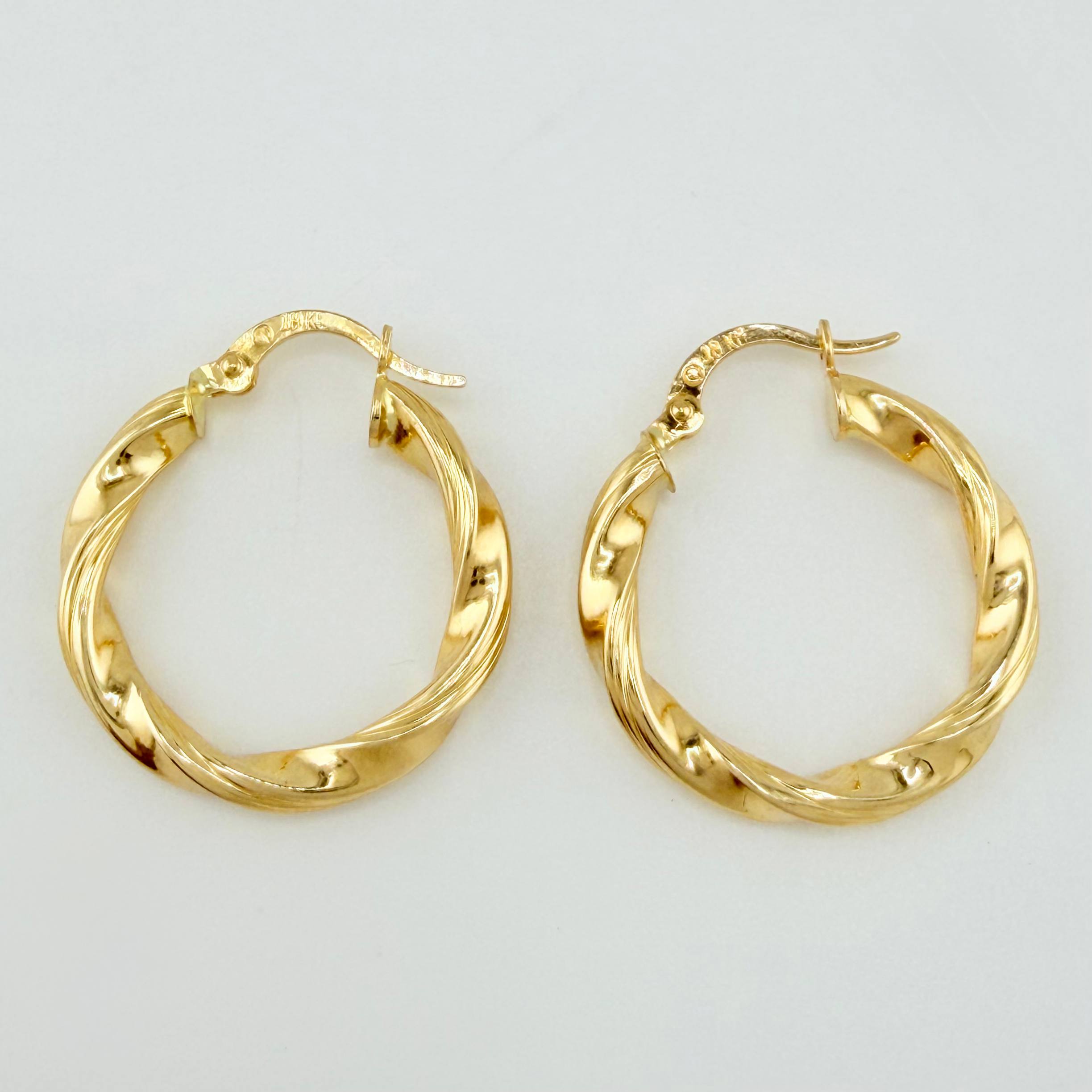 Candongas Mai 2.45gr / 1in / Oro Amarillo 18K ©