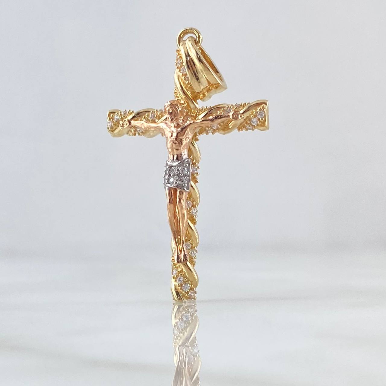 Dije Crúz Cristo Espiral Amplia 4.1gr / 4cm / Circones Blancos Tres Oros 18K