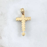 Dije Crúz Señor de los Milagros 5.45gr / 3.7cm / Relieve Circones Blancos Tres Oros 18K