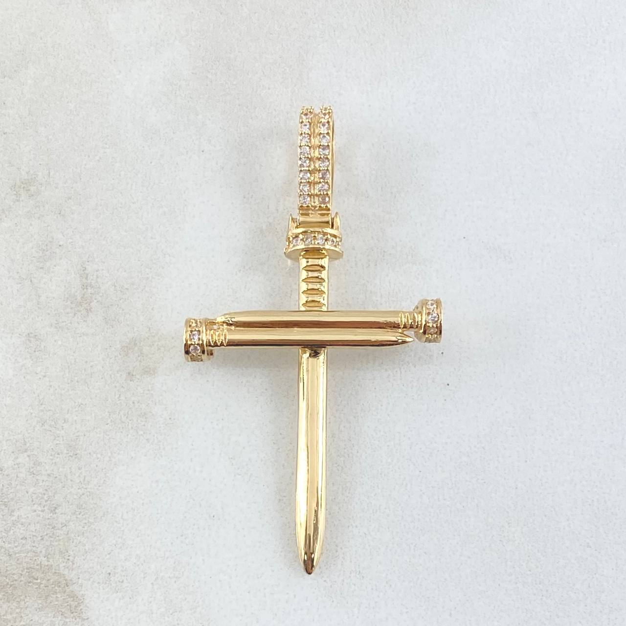 Dije Crúz Clavo 4.25gr / 4.6cm / Circones Blancos Oro Amarillo 18K