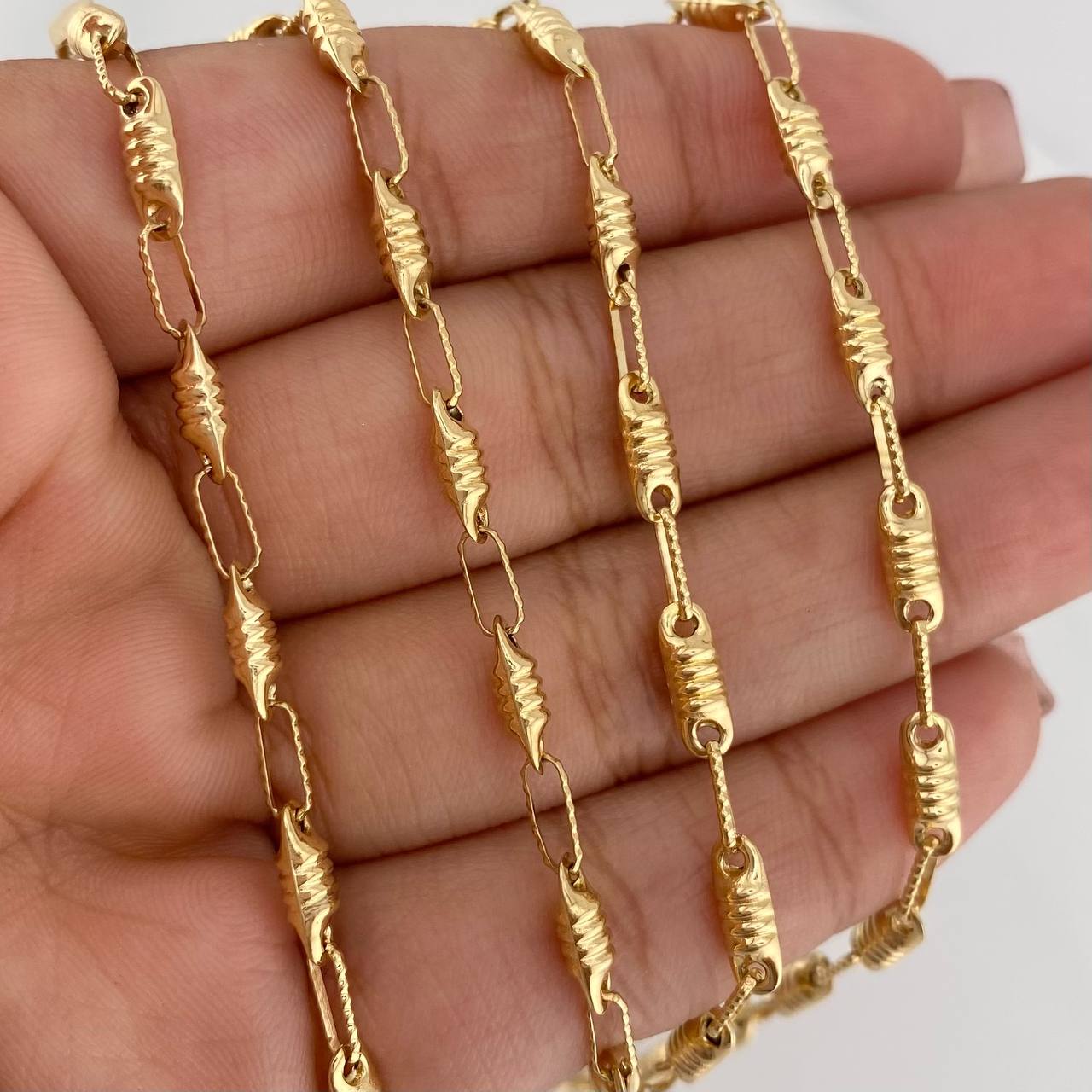 Rustic Barrel Chain 10.25 g / 24 1/4 in / 3 mm 18K Yellow Gold