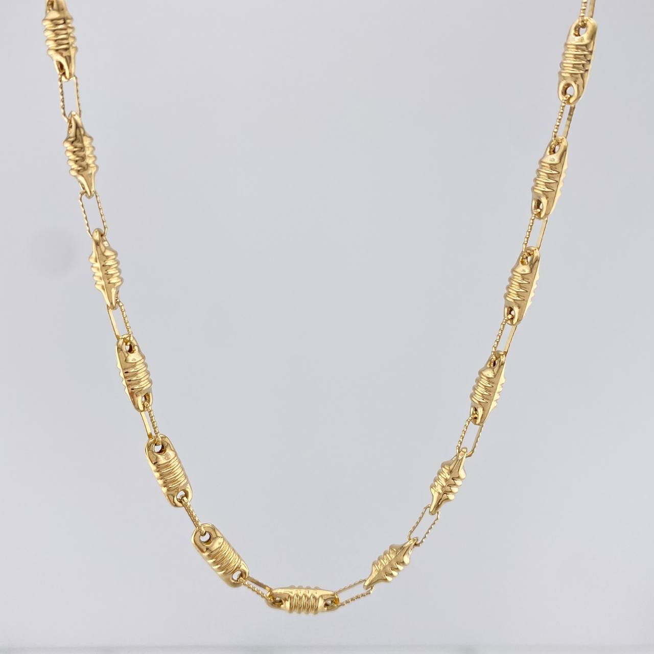 Rustic Barrel Chain 12.35 g / 24 in / 3.75 mm 18K Yellow Gold