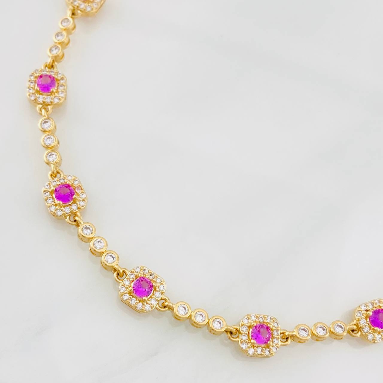 Tennis Bracelet Halo 9.3g / 6 3/4 in / 2.67mm Yellow Gold 18K