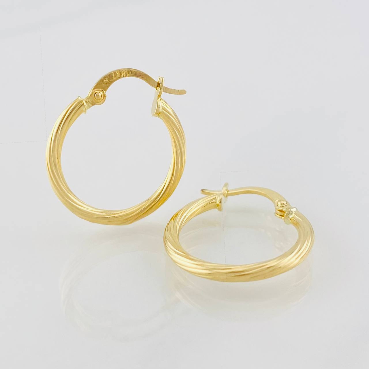 Hoop Earrings Mary 1.35g / 3/4 in Yellow Gold 18K