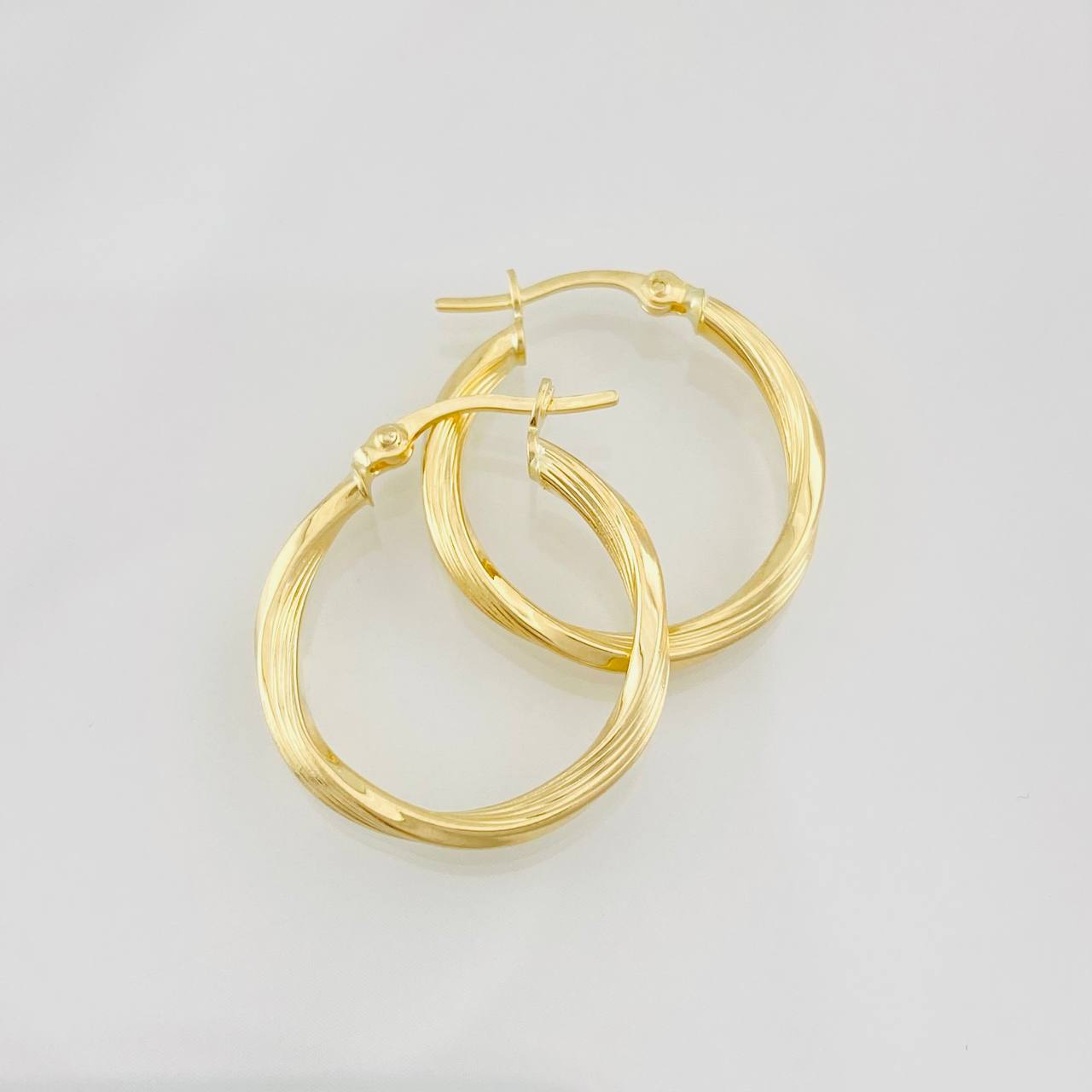 Hoop Earrings Mary 1.5g / 1 in Yellow Gold 18K