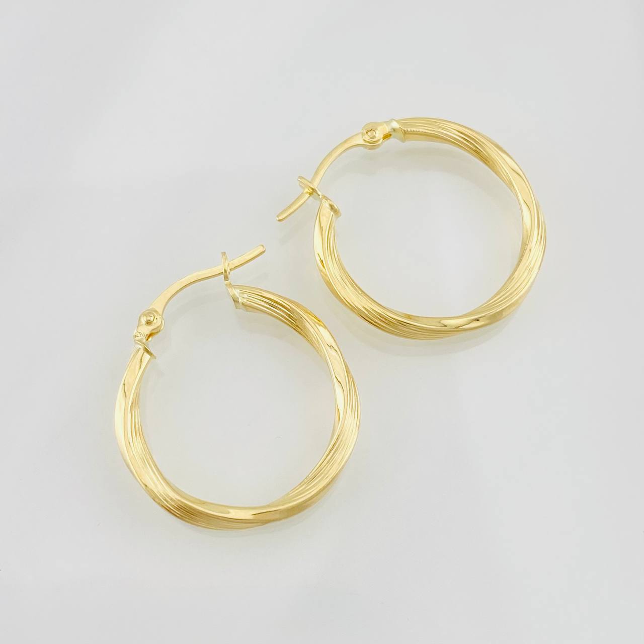 Hoop Earrings Mary 1.5g / 1 in Yellow Gold 18K
