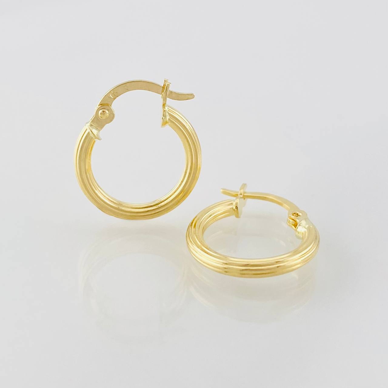 Hoop Earrings Mary 1.1g / 3/4 in Yellow Gold 18K