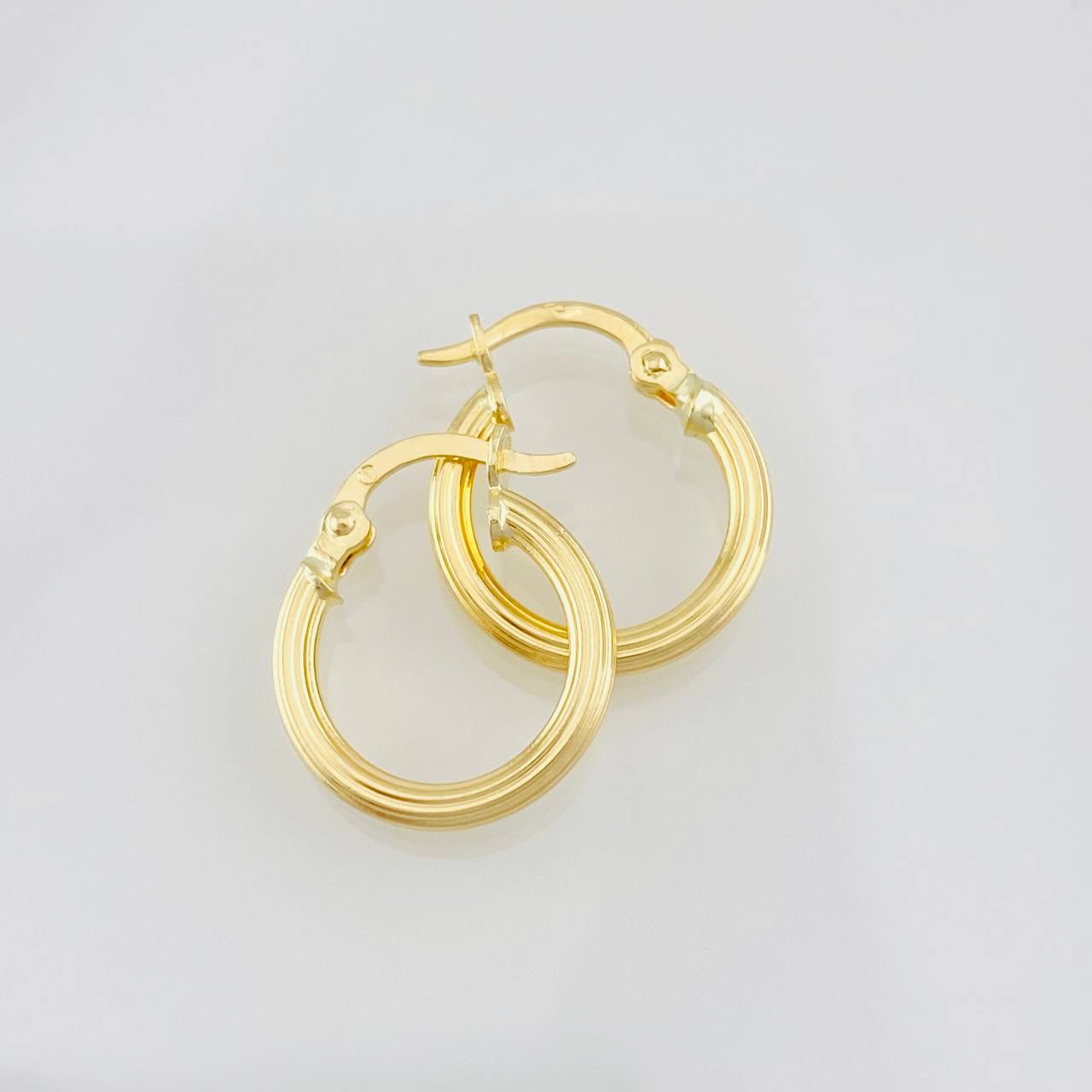 Hoop Earrings Mary 1.05g / 3/4 in Yellow Gold 18K