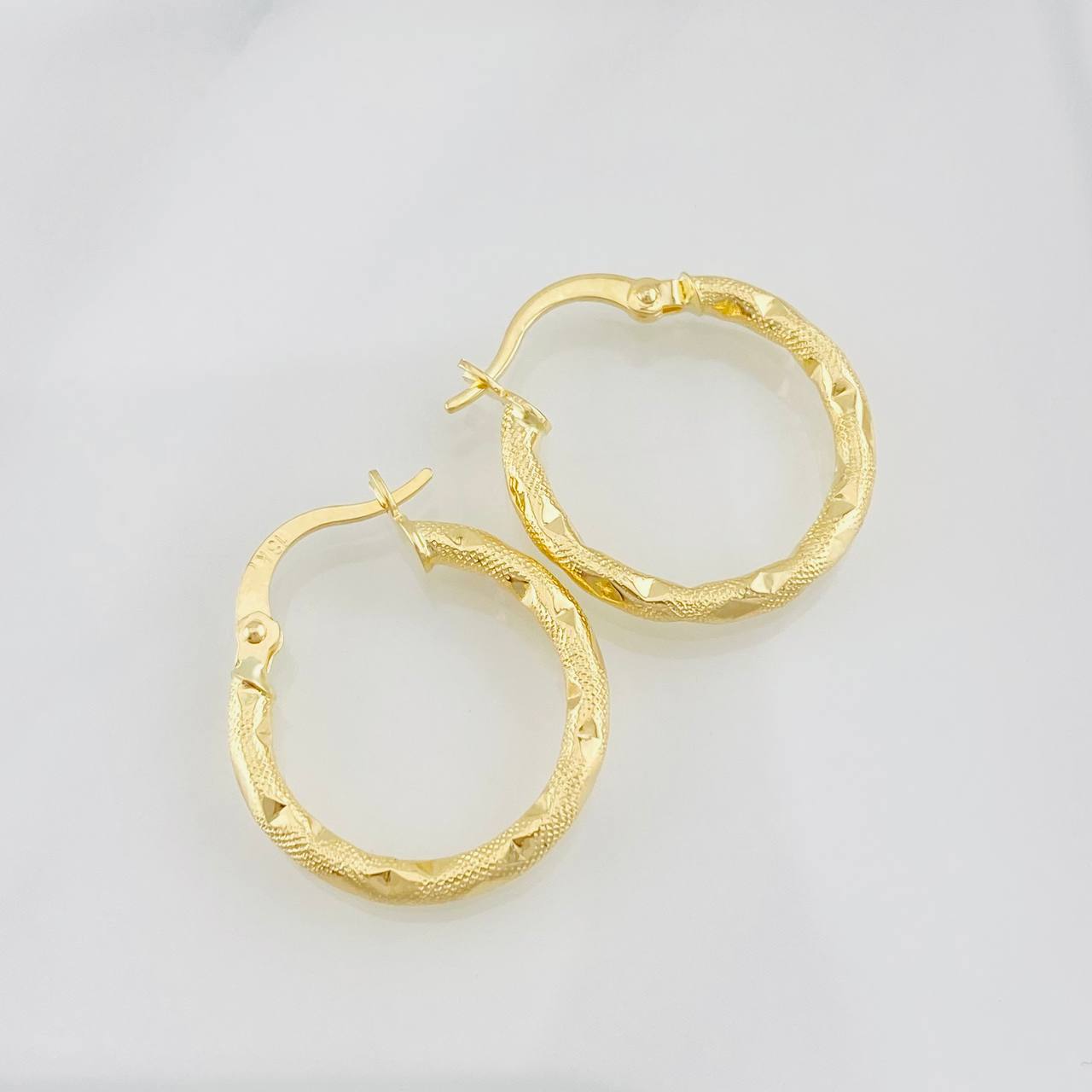 Hoop Earrings Kataleya 1.45g / 3/4 in 18K Yellow Gold