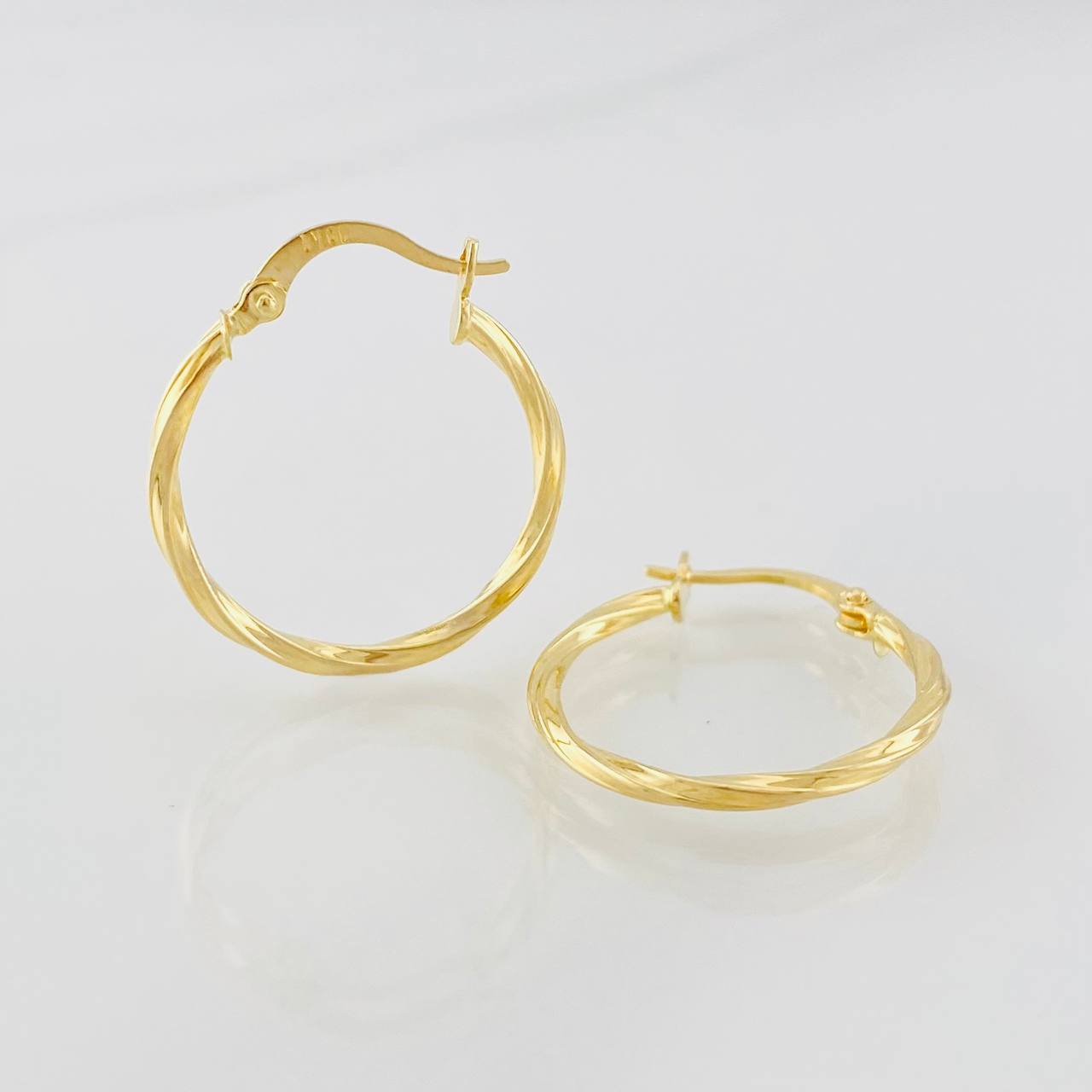 Hoop Earrings Kari 1.1g / 1 in Yellow Gold 18K