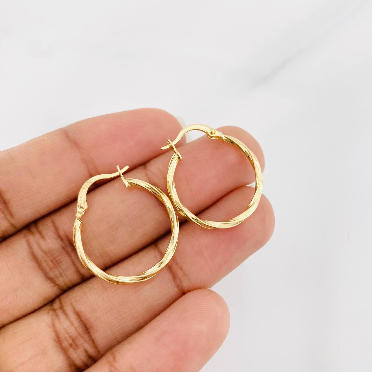 Hoop Earrings Kari 1.1g / 1 in Yellow Gold 18K