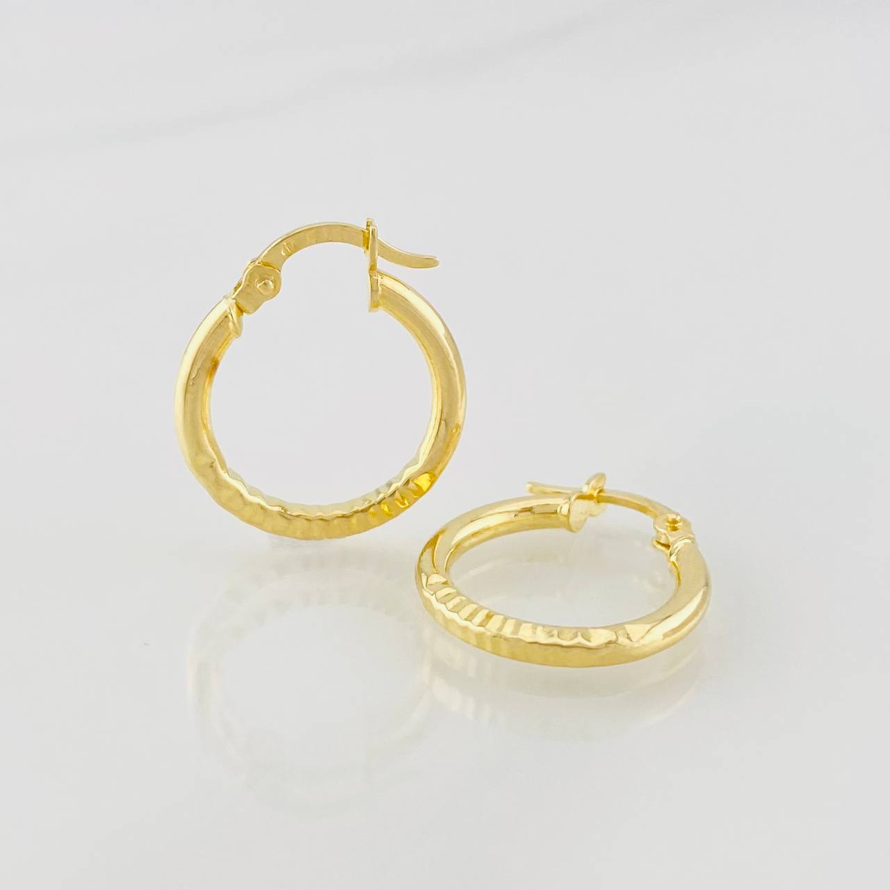 Hoop Earrings Dora 1.25g / 3/4 in Yellow Gold 18K