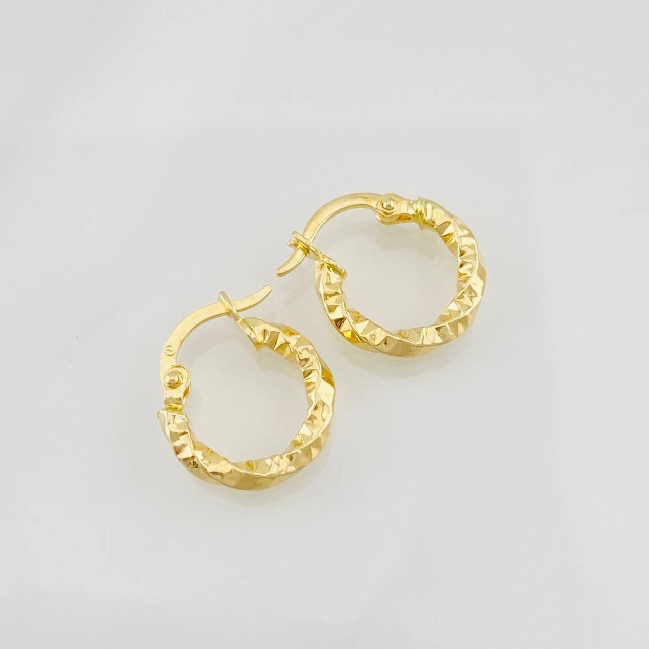 Hoop Earrings Majo 1.05g / 1/2 in 18K Yellow Gold