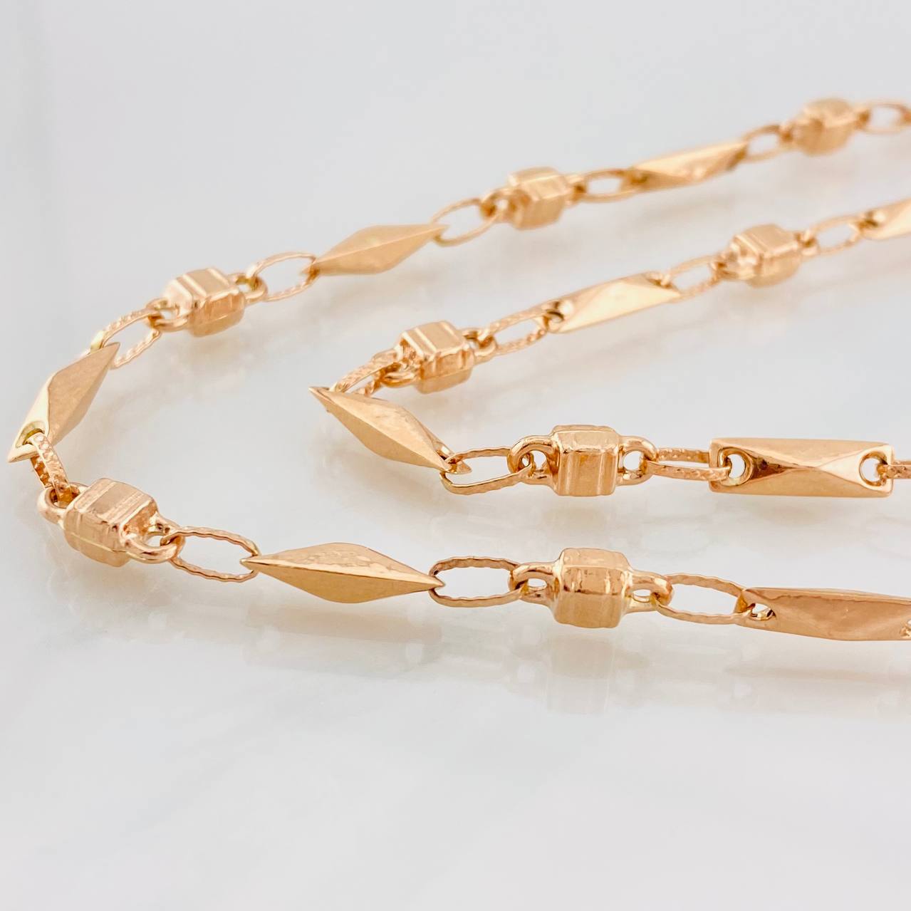 Rustic Barrel Chain 12.75g / 24 in / 4.4mm Rose Gold 18K