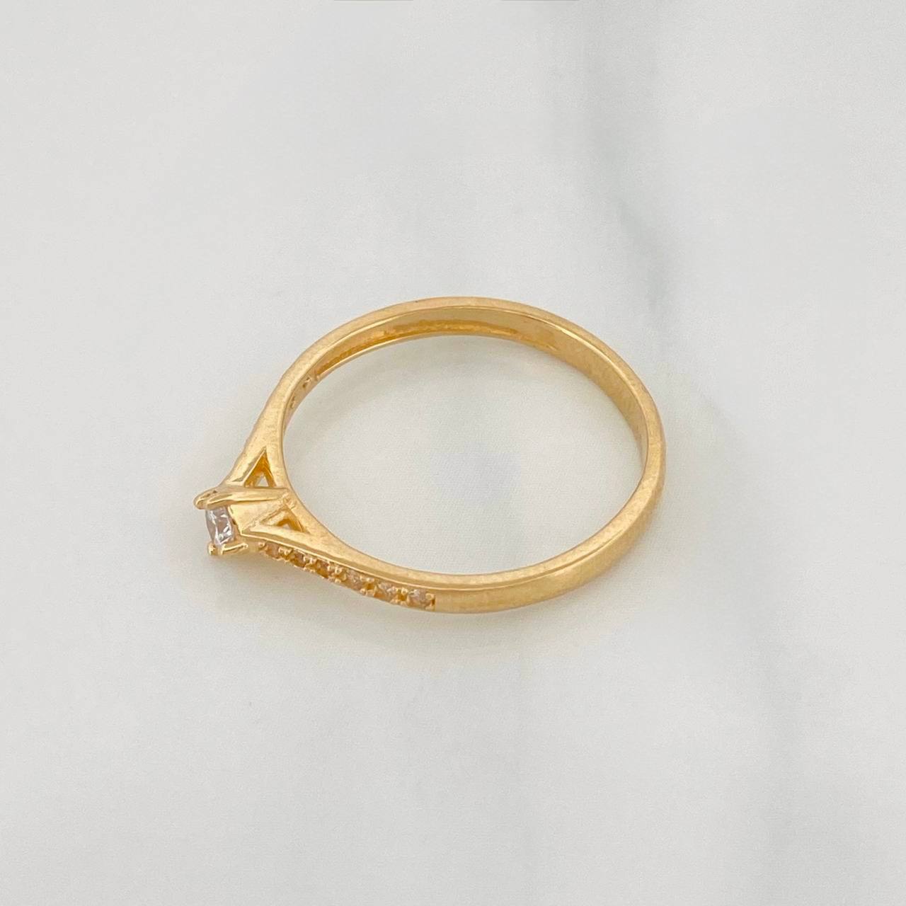 Solitaire Ring Churumbela 1.75g / T7 Yellow Gold 18K