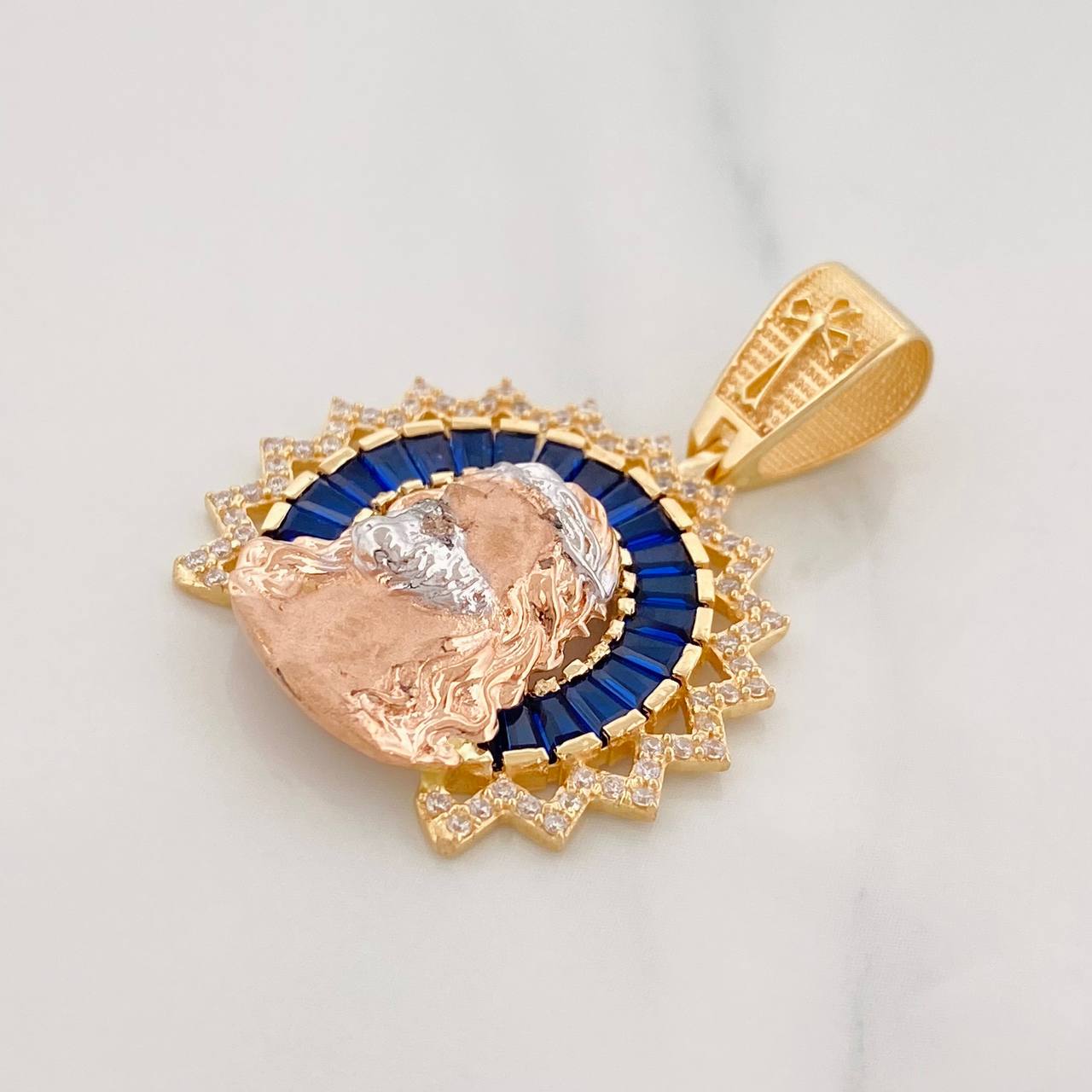 Dije Rostro de Cristo 7.55g / 1 1/2 in Tres Oros 18K