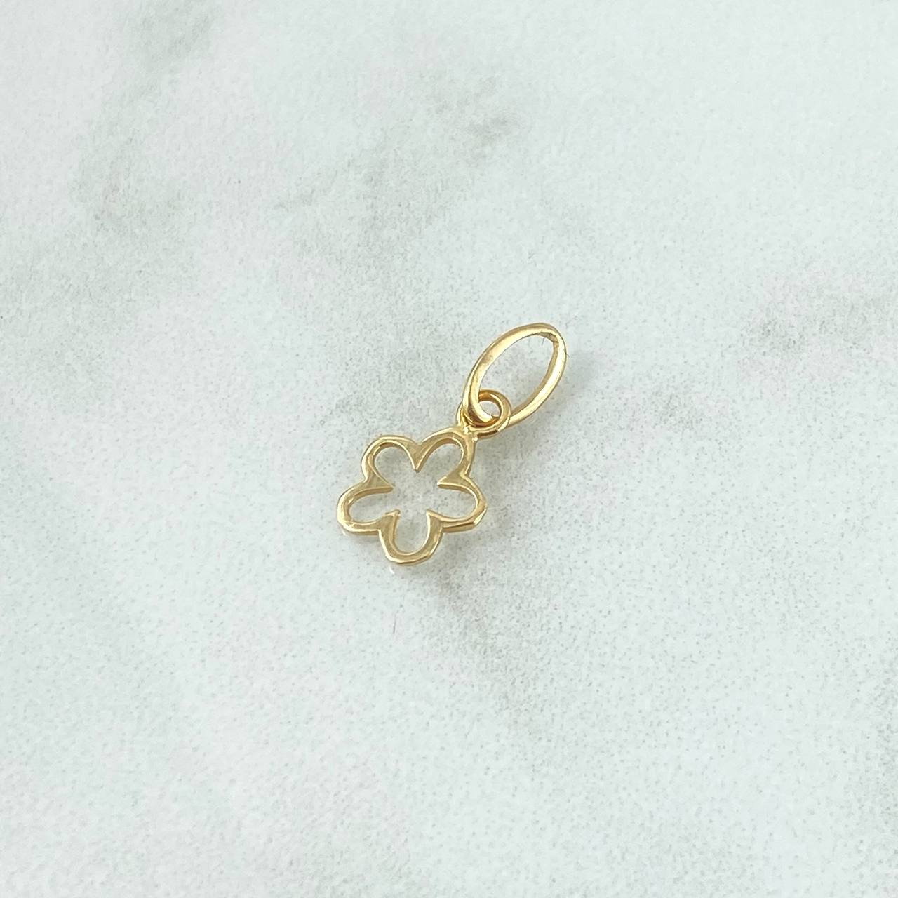 Dije Flor 0.35gr / 1.5cm / Silueta Lisa Oro Amarillo 18K
