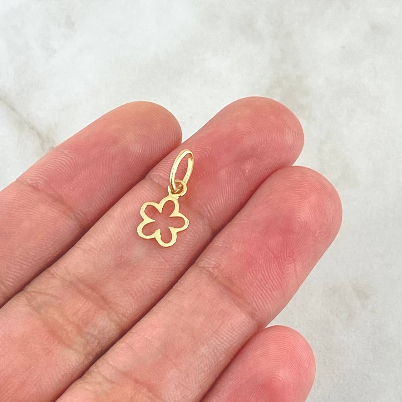 Pendant Flower 0.3gr / 1.5cm / Smooth Polished 18K Yellow Gold *