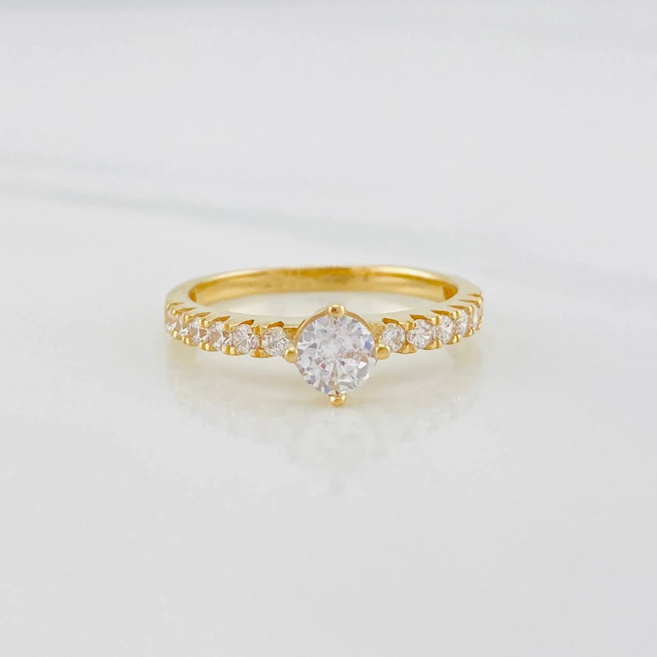 Solitaire Churumbela Ring 2.2g / T7 Yellow Gold 18K