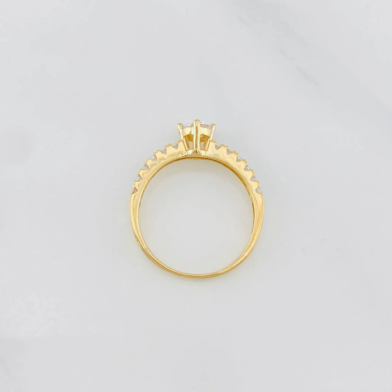 Solitaire Churumbela Ring 2.2g / T7 Yellow Gold 18K