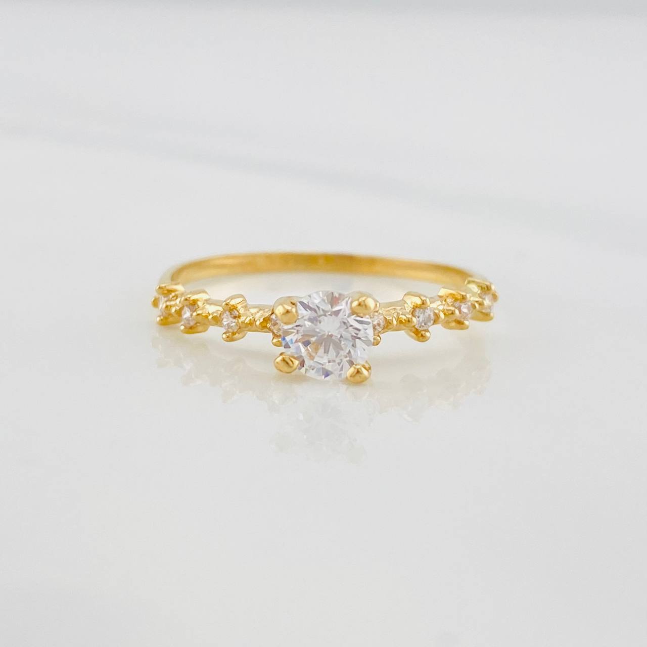 Solitaire churumbela ring 1.45g / T6 1/2 Yellow Gold 18K