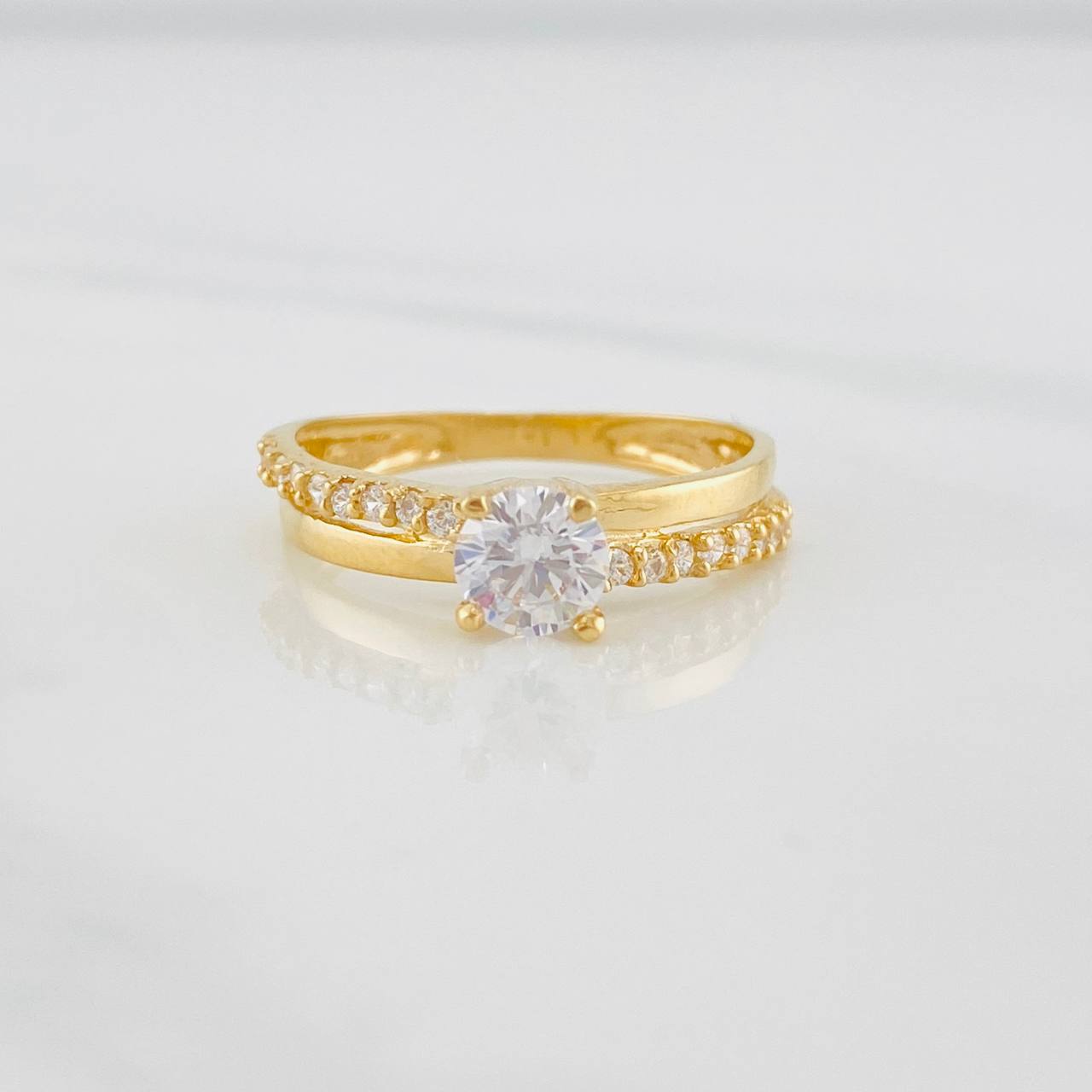 Anillo Solitario lineas 1.85g / T6 1/4 Oro Amarillo 18K