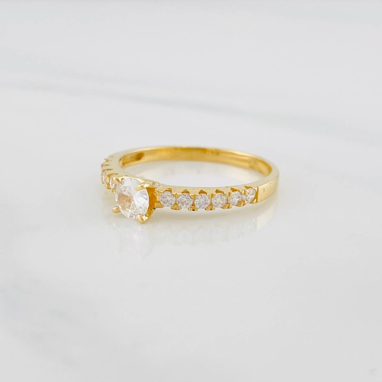 Anillo Solitario churumbela 2.25g / T8 Oro Amarillo 18K