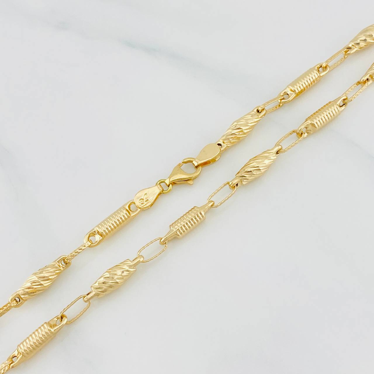 Cadena Barril 11.6g / 24 in / 4.23mm Oro Amarillo 18K