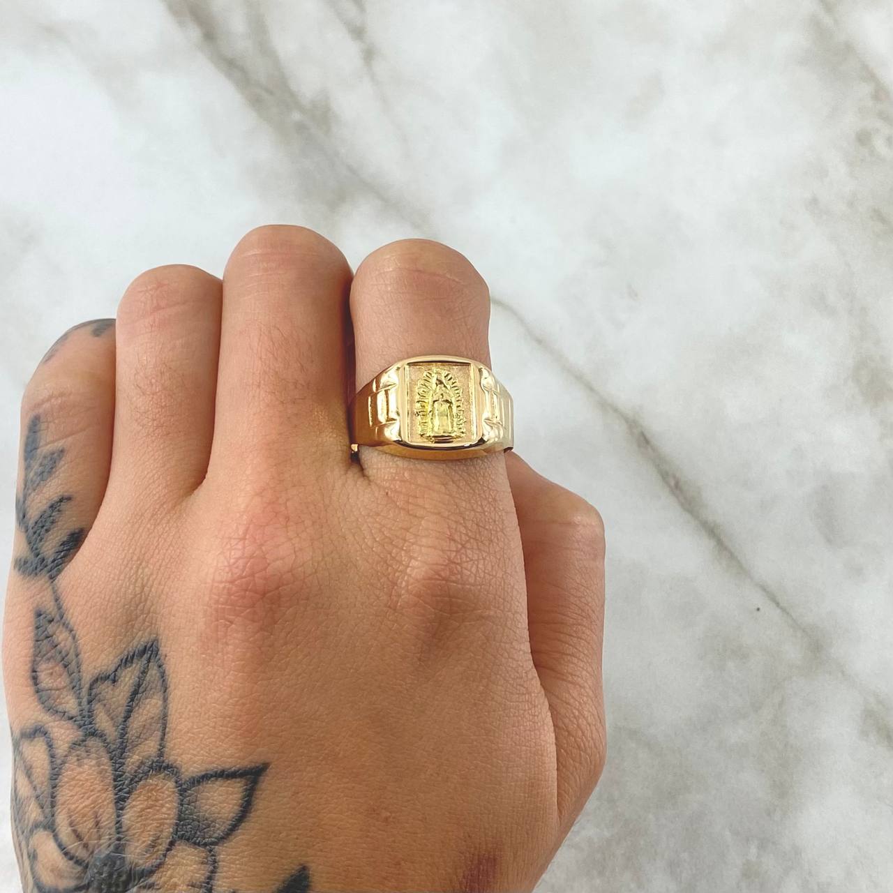 Anillo Virgen Guadalupe Correa 3.5gr / T11 / Texturizado Oro Amarillo 18K