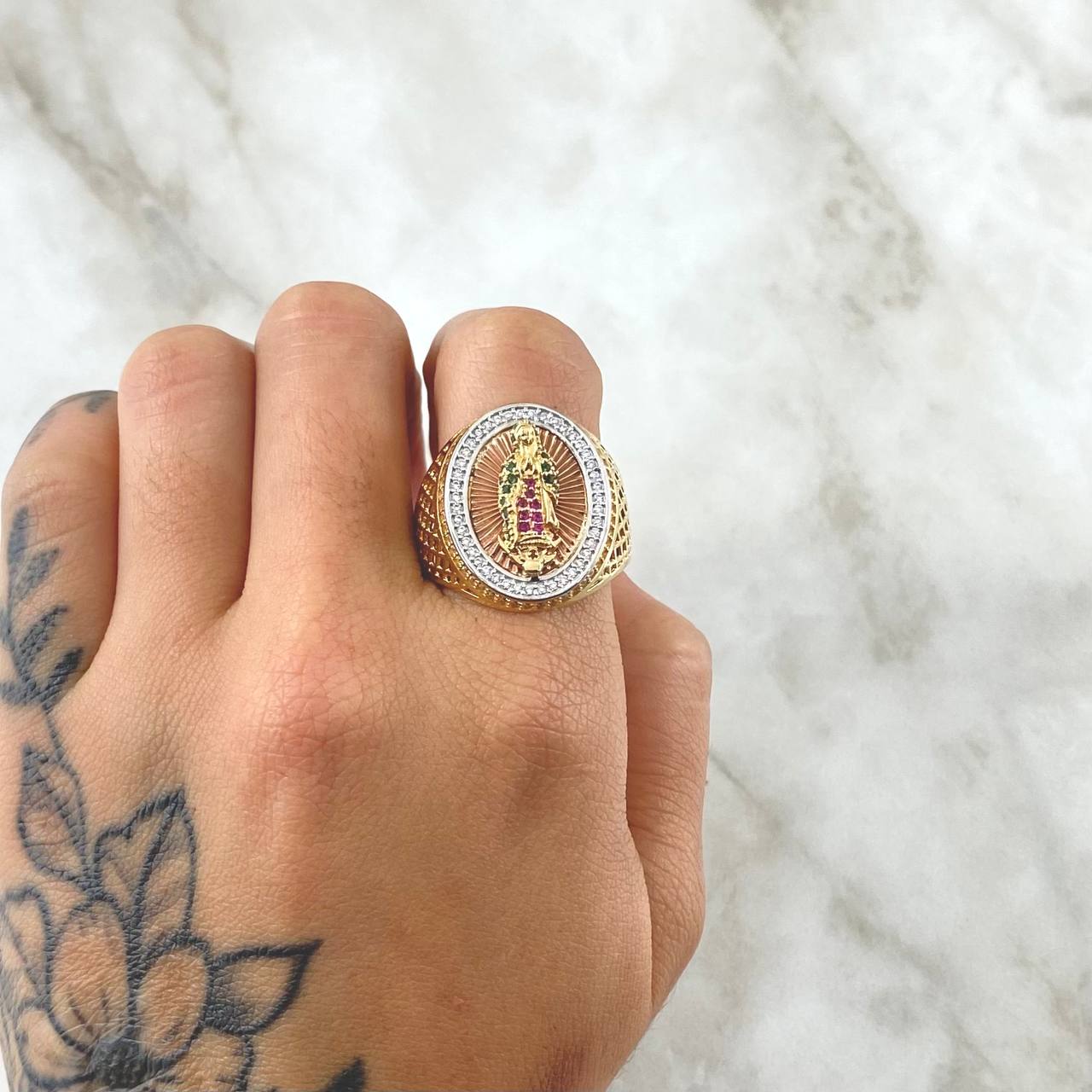 Virgin Guadalupe Mesh Ring 9.15gr / Size 10 1/2 / White, Green, Fuchsia Zircons Three 18K Golds