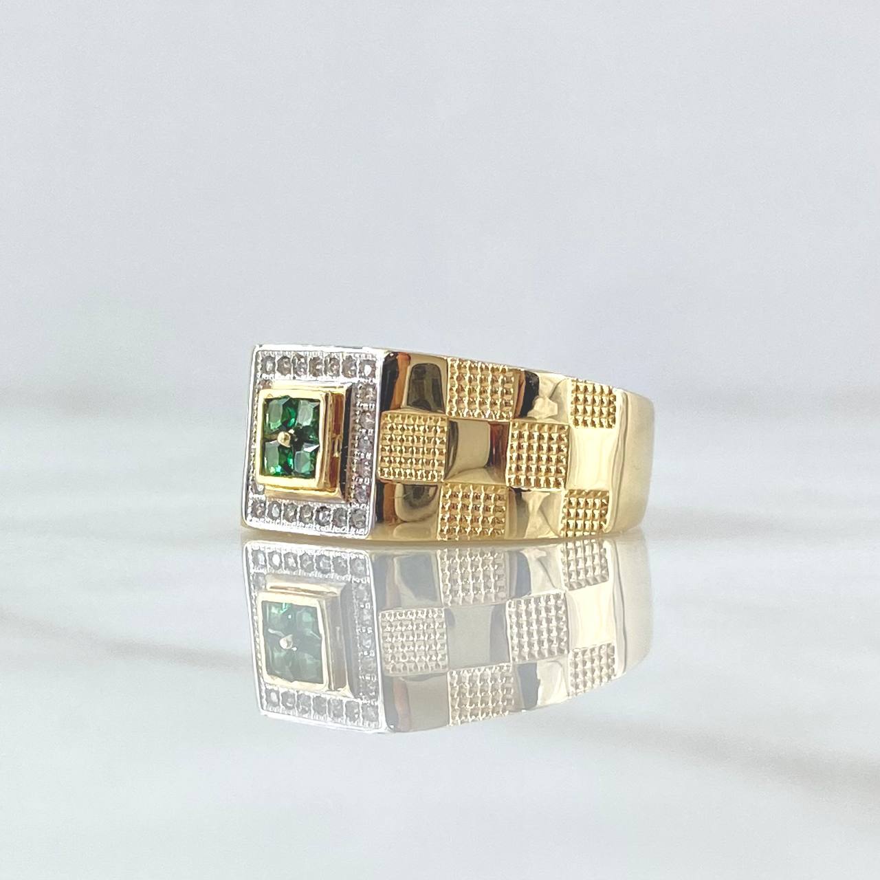 Anillo Correa de Ajedrez Texturizada 6.85gr / T9 / Circones Blancos Verdes  Dos Oros Amarillo Blanco 18K ©
