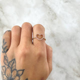 Heart Silhouette Ring 1.5gr / Size 6 3/4 / White Zircons Lilac 18K Yellow Gold