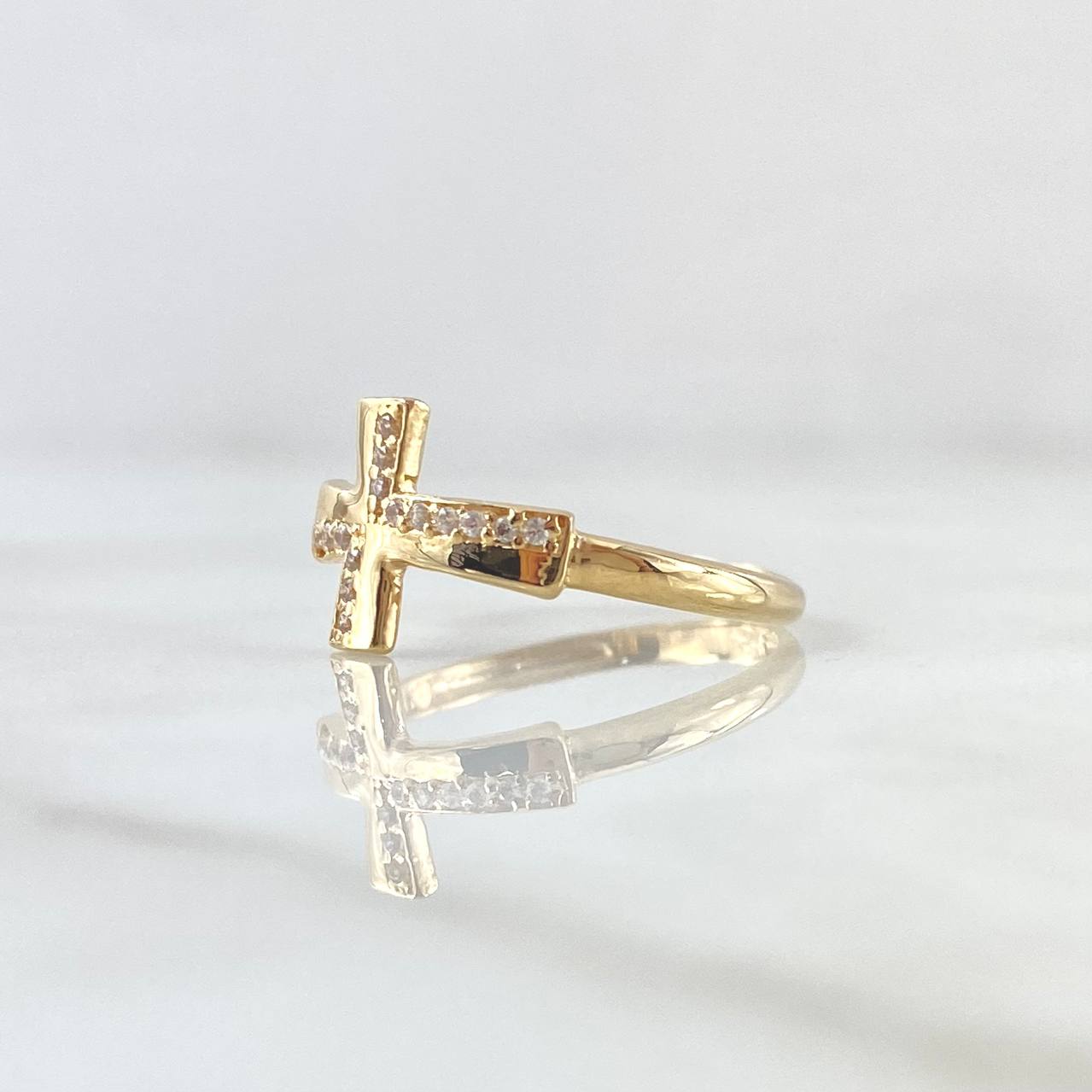 Internal Cross Ring 1.75gr / Size 7 1/4 / White Zircons 18K Yellow Gold