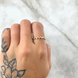 Anillo Hojas Intercaladas 1.3gr / T5 3/4 / Circones Blancos Oro Amarillo 18K