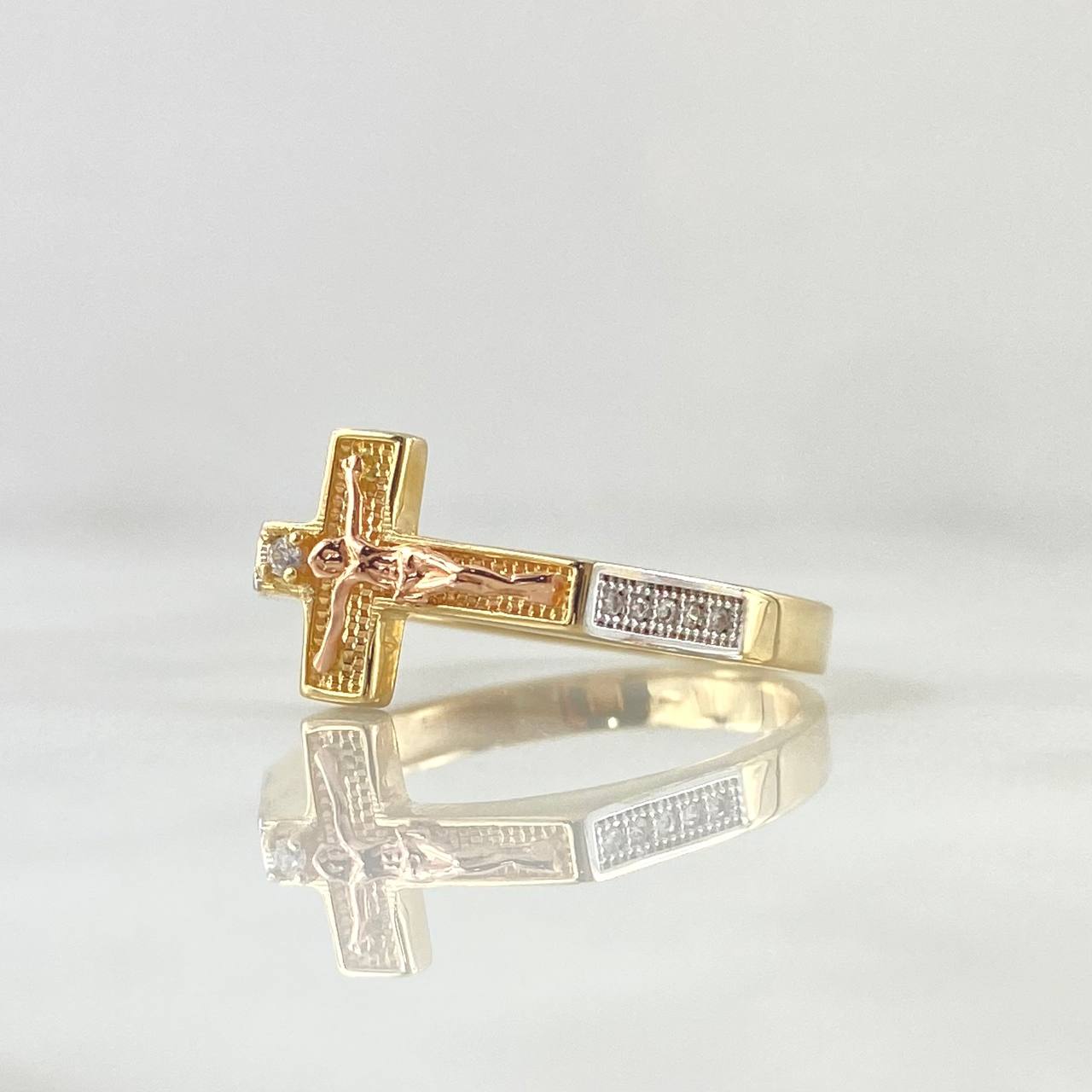 Anillo Cristo Puntos Rectos 3.6gr / T10 1/4 / Circones Blancos Tres Oros 18K