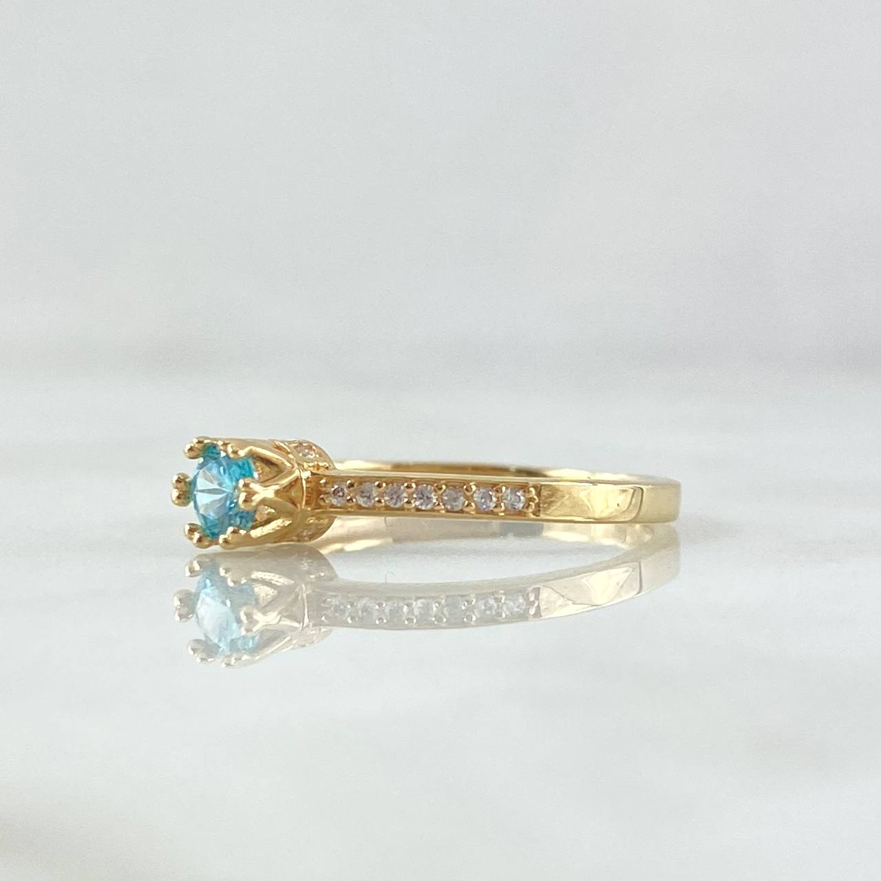 Anillo Solitario Seis Puntas 2.1gr / T7 / Circones Blancos Azul Oro Amarillo 18K