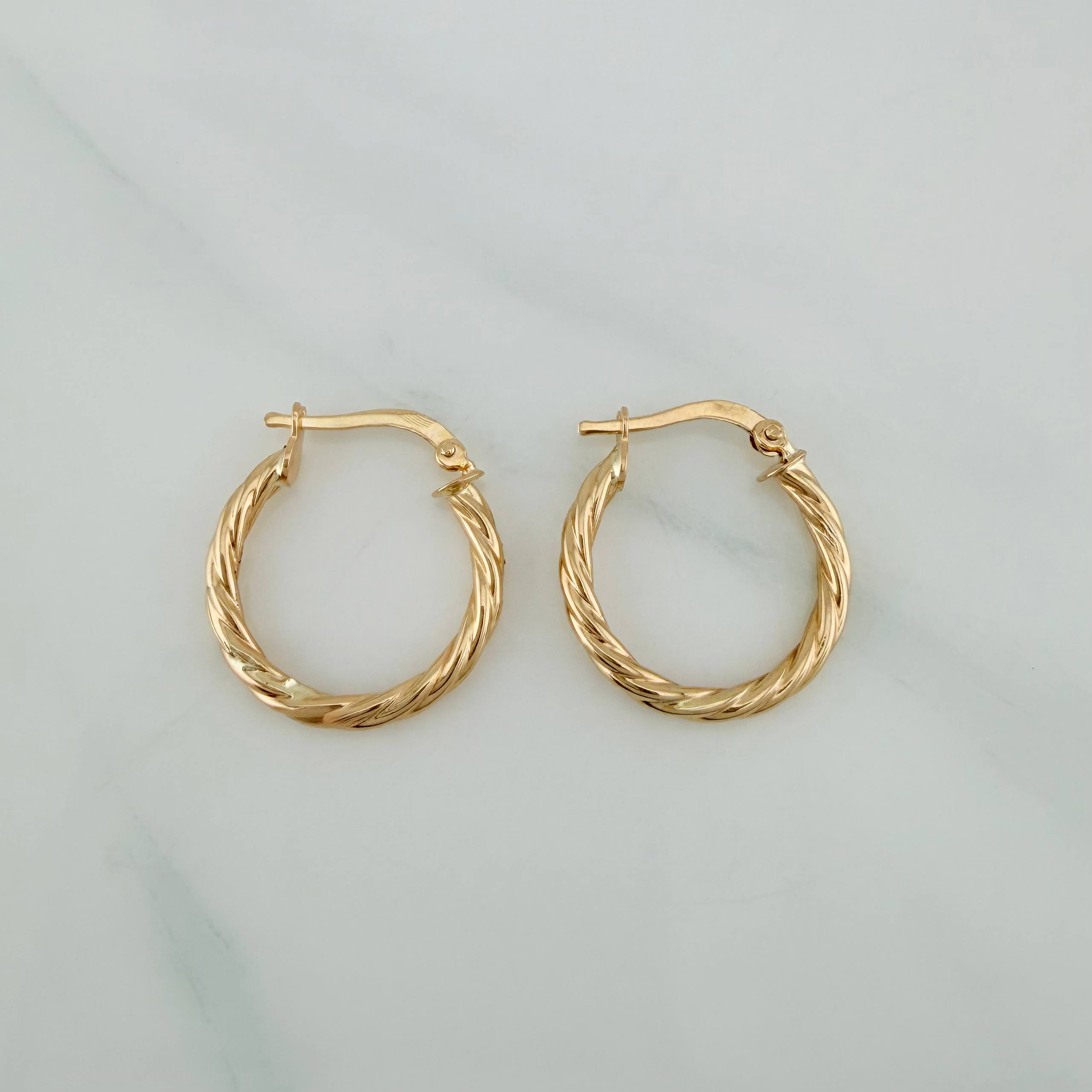 Candongas Mary 1.9 g / 3/4 in Oro Amarillo 18K
