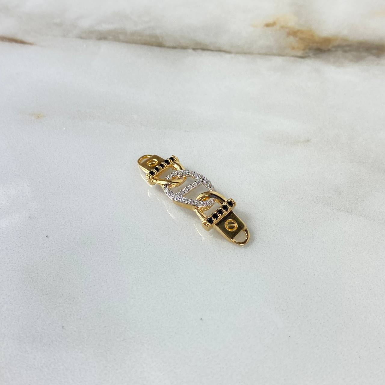 Charm Belt 2.45gr / 3.3cm / White Black Zircons Yellow Gold ©