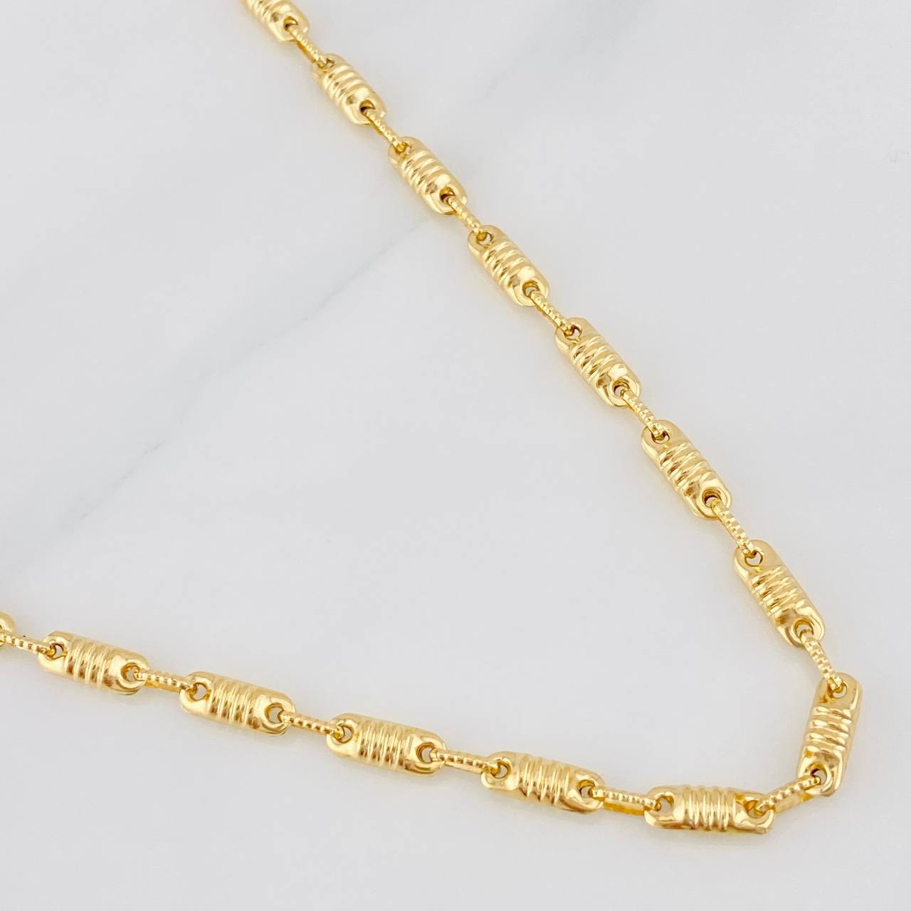 Cadena Rustica Barril Rayado 14.5g / 24 in / 3.6mm Oro Amarillo 18K