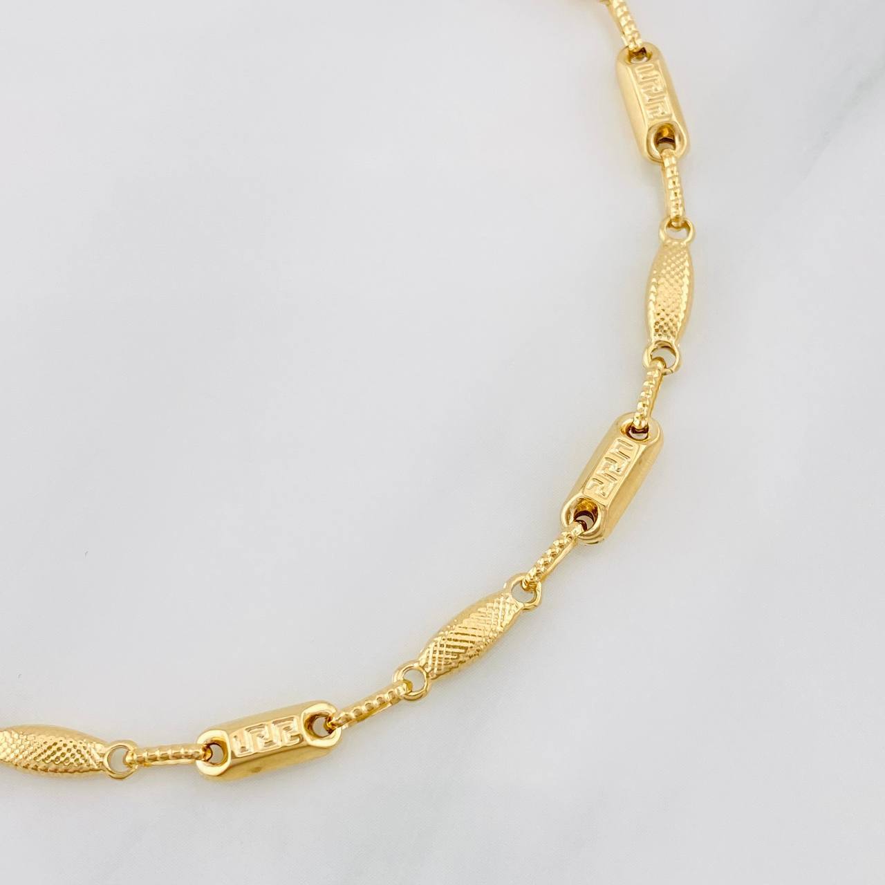 Pulso Rustico Eslabon 4.15g / 7 3/4 in / 3.85mm Oro Amarillo 18K