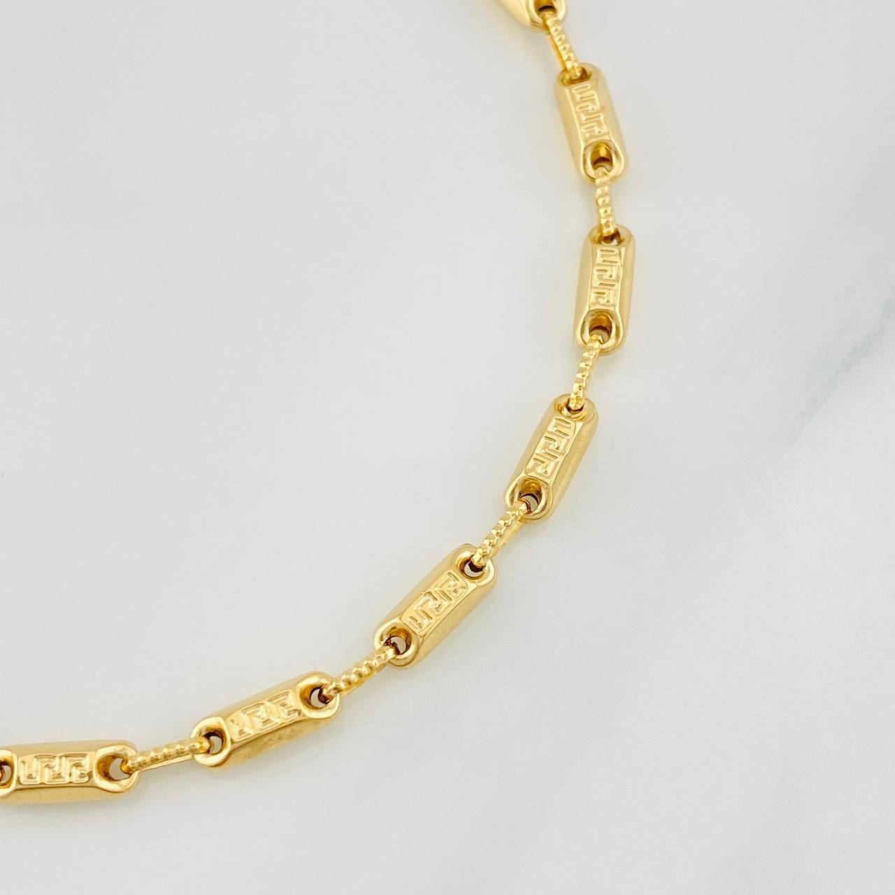 Pulso Rustico Tribal 4.85g / 7 3/4 in / 3.77mm Oro Amarillo 18K