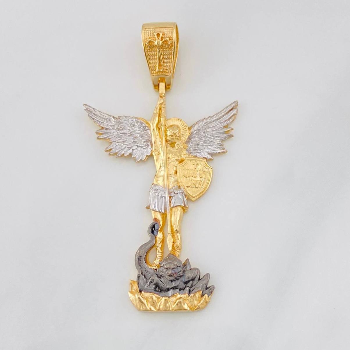 Dije San Miguel Arcangel 6.5g / 2 in Tres Oros 18K