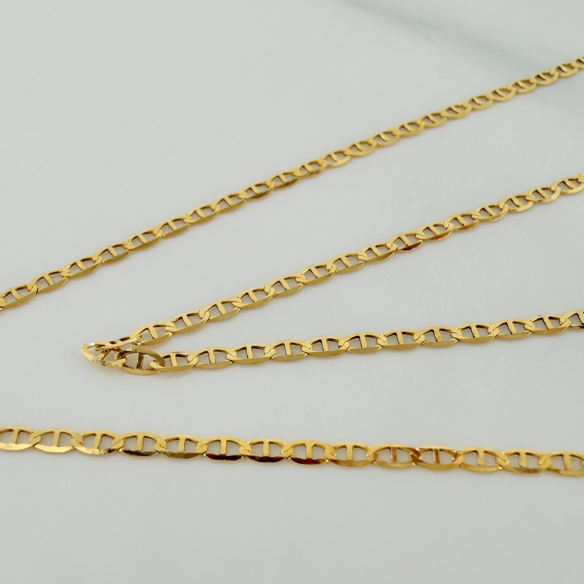 Flat Mariner Chain 1.35 g / 19 3/4 in / 1.43 mm Yellow Gold 18K